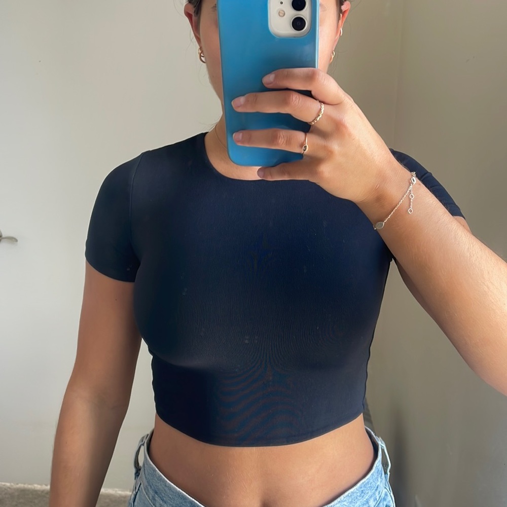 Aritzia Babaton cropped baby tee